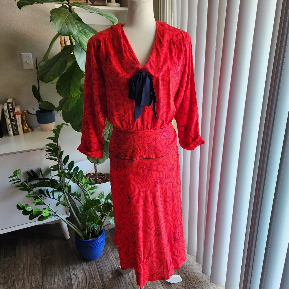Vintage Retro Red Floral Print Charles Alan for Neiman Marcus Midi Dress Size 6